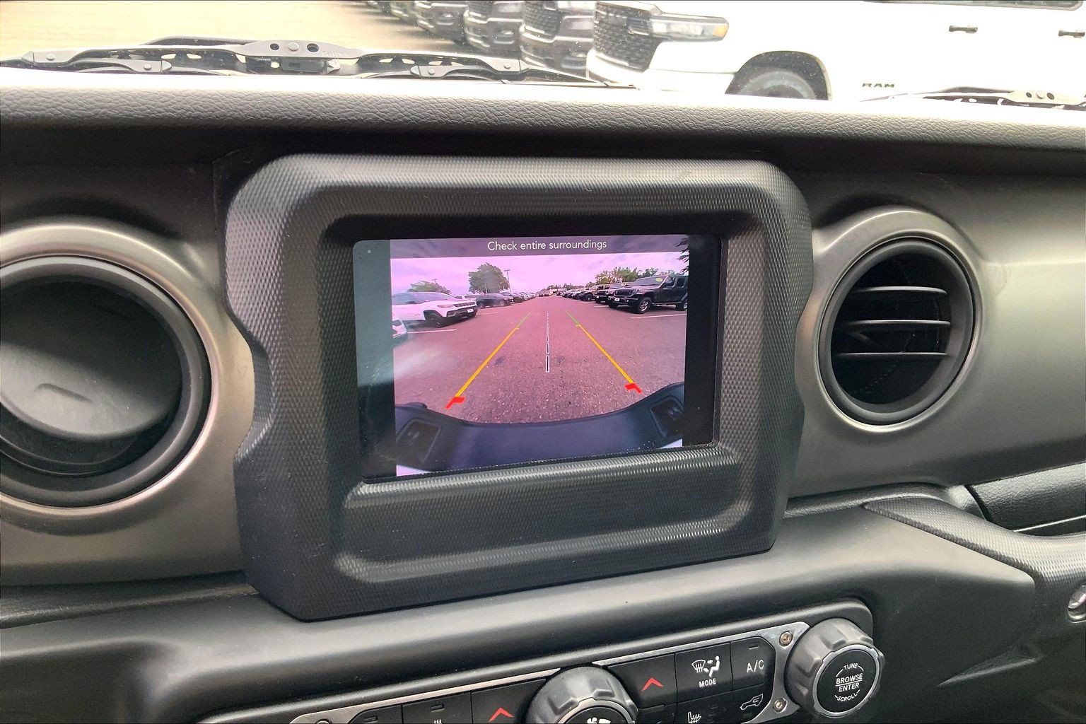 Certified 2023 Jeep Gladiator Overland AWD/4WD image 26