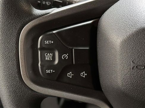 Used 2023 Ford Bronco Base image 19