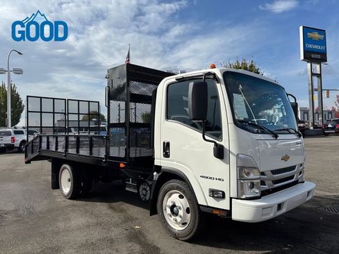 Used 2024 Chevrolet Low Cab Forward image 13