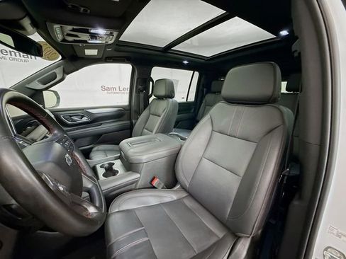 Used 2023 Chevrolet Suburban RST w/ Luxury Package image 25