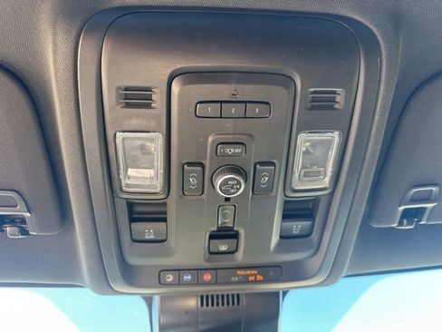 Used 2023 Chevrolet Suburban RST w/ Luxury Package image 24