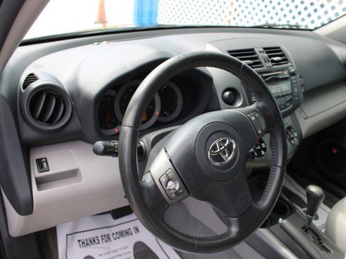Used 2011 Toyota RAV4 Limited w/ Limited Extra Value Pkg FWD image 17