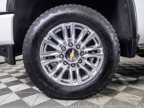 Used 2023 Chevrolet Silverado 3500 High Country w/ Z71 Off-Road Package AWD/4WD image 43