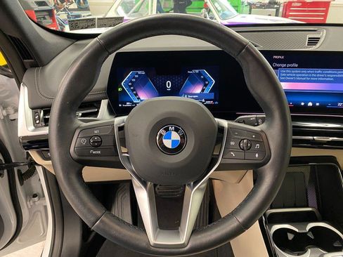 Used 2025 BMW X1 xDrive28i image 4