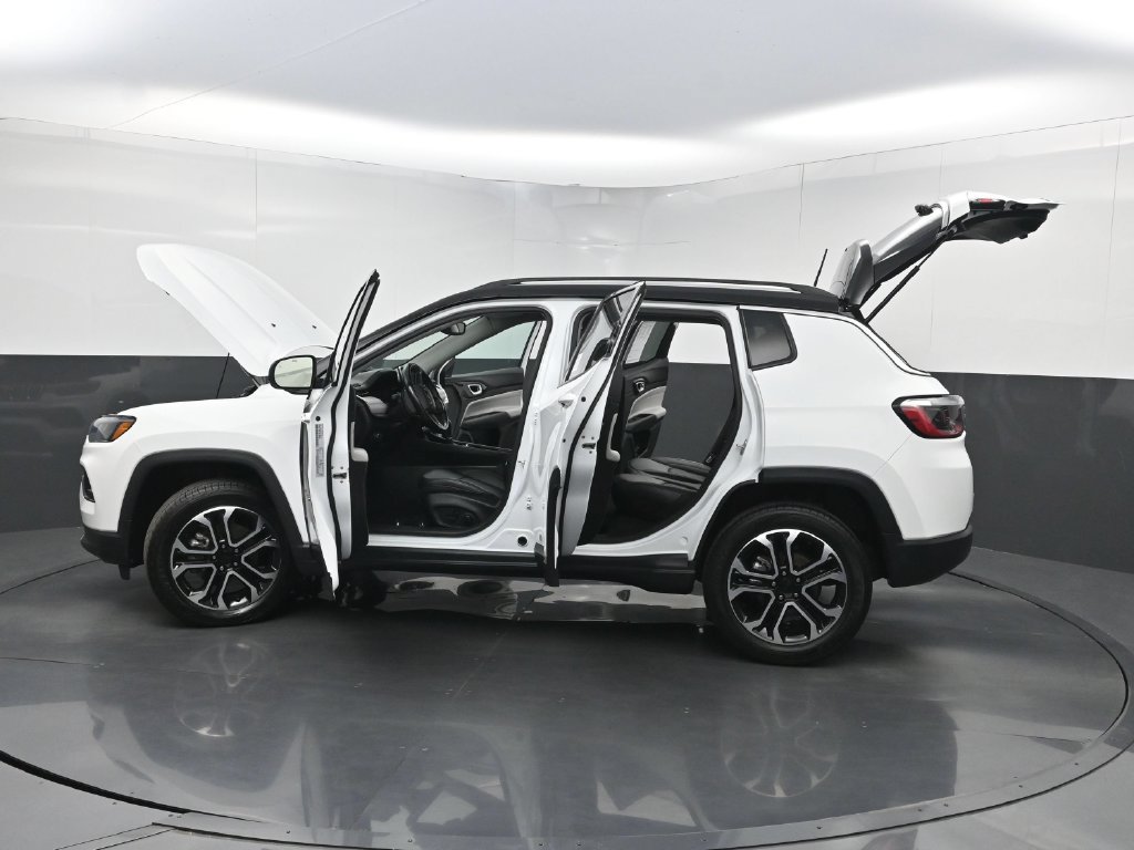 Used 2022 Jeep Compass Limited AWD/4WD image 37