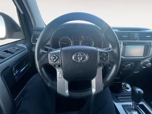 Used 2018 Toyota 4Runner SR5 Premium image 12