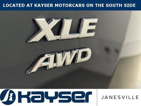 Used 2018 Toyota RAV4 XLE image 16