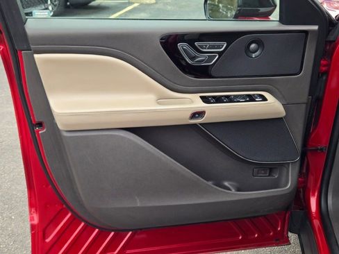 Used 2020 Lincoln Aviator Reserve w/ Equipment Group 201A image 21