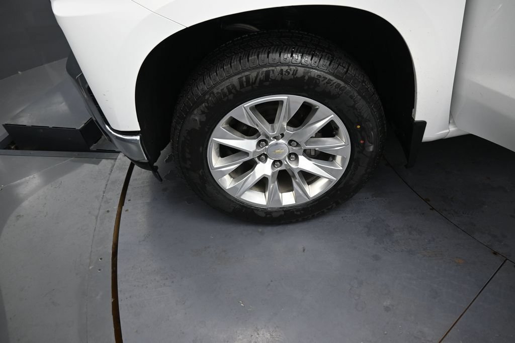 Used 2019 Chevrolet Silverado 1500 LTZ w/ LTZ Plus Package AWD/4WD image 15