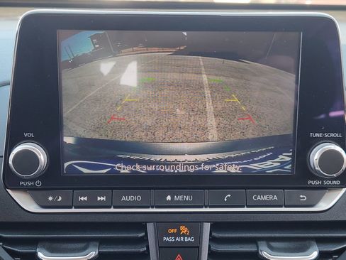 Used 2024 Nissan Altima 2.5 SV FWD image 13