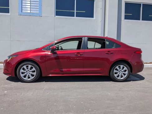 Used 2023 Toyota Corolla LE image 2