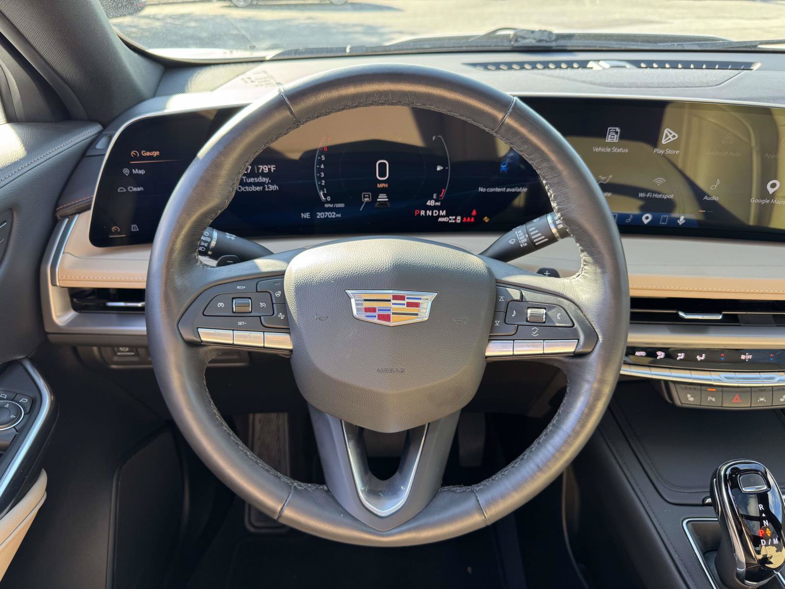 Used 2024 Cadillac XT4 Luxury w/ Cold Weather Package AWD/4WD image 13