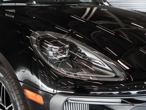 Used 2025 Porsche Macan GTS image 29