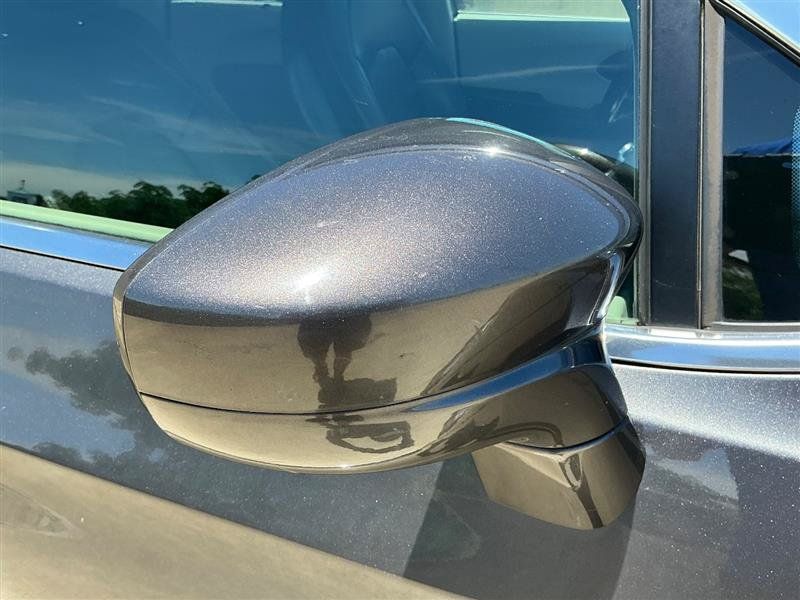 Used 2018 Chrysler Pacifica Touring-L FWD image 16