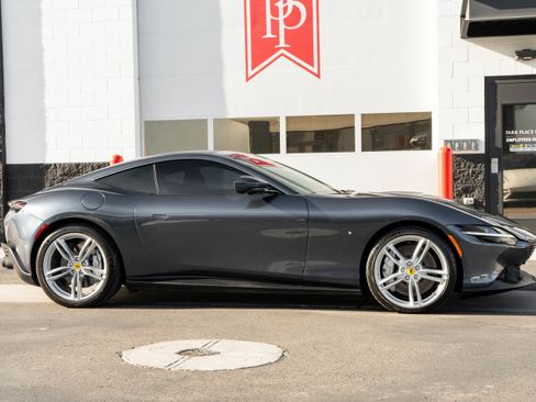 Used 2021 Ferrari Roma RWD image 40