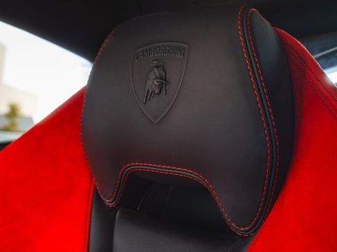 Used 2015 Lamborghini Huracan LP 610-4 image 30