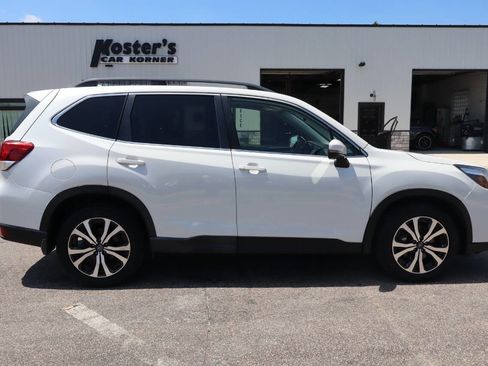 Used 2019 Subaru Forester Limited AWD/4WD image 9