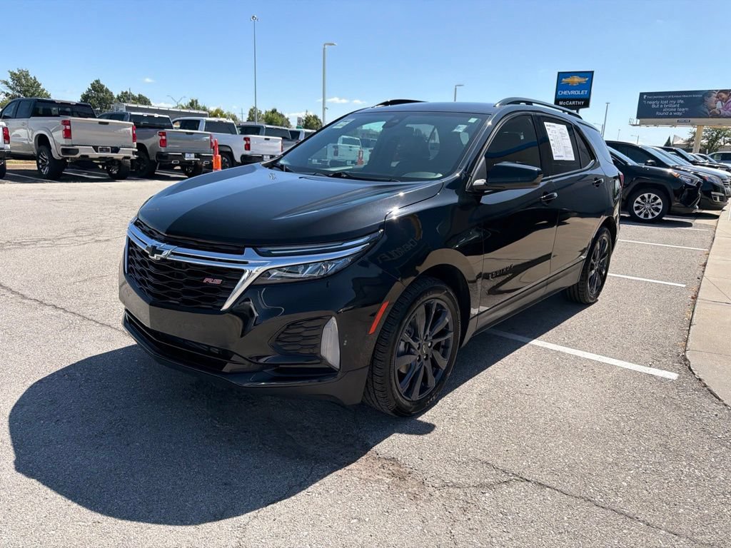 Used 2022 Chevrolet Equinox RS w/ LPO, Floor Liner Package FWD image 7
