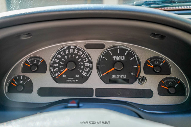 Used 2004 Ford Mustang Mach 1 RWD image 25