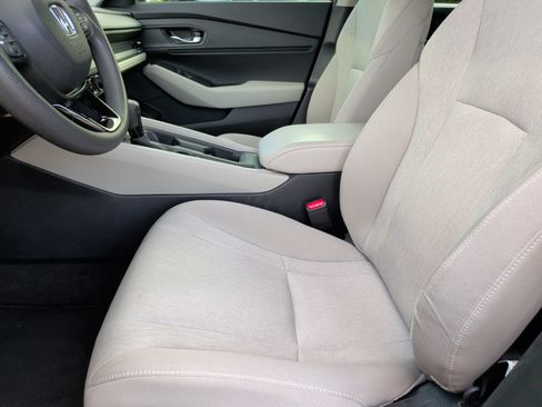 Used 2024 Honda Accord EX image 24