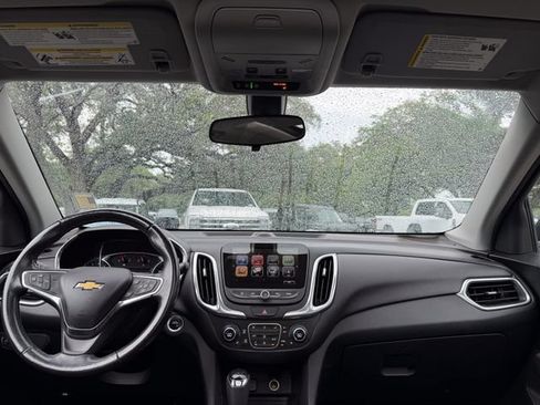 Used 2018 Chevrolet Equinox LT w/ Sun & Infotainment Package FWD image 16