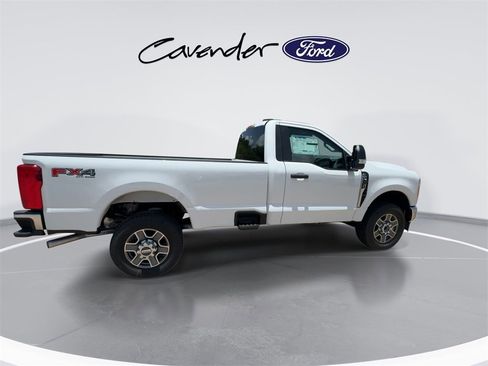 New 2025 Ford F350 XLT w/ FX4 Off-Road Package image 23