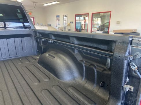 Used 2021 RAM 1500 Big Horn image 17