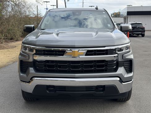 Used 2024 Chevrolet Silverado 1500 LT image 40