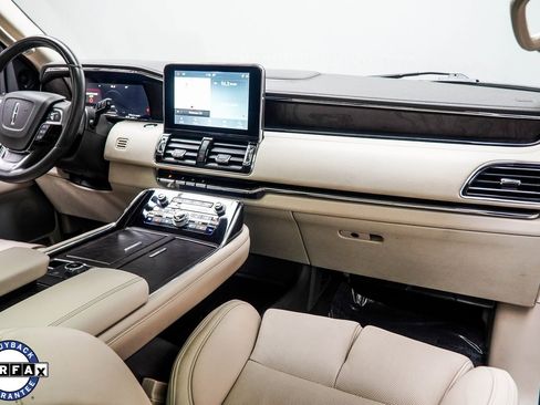 Used 2021 Lincoln Navigator Reserve w/ Luxury Package image 16