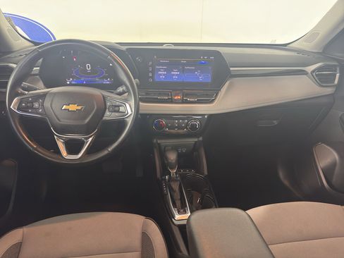 Used 2024 Chevrolet TrailBlazer LT w/ LT Cold Weather Package FWD image 33
