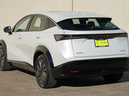 Used 2024 Nissan Ariya FWD image 51