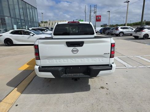 Used 2025 Nissan Frontier SV w/ SV Convenience Package image 5