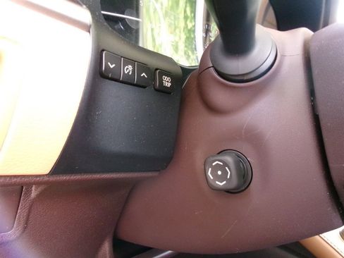 Used 2016 Lexus ES 350 w/ Luxury Package w/Wood Trim FWD image 41