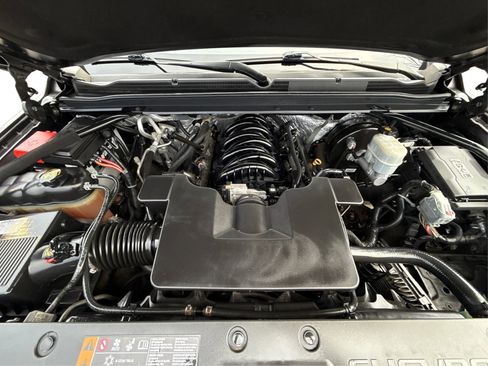 Used 2017 Chevrolet Suburban LT AWD/4WD image 14