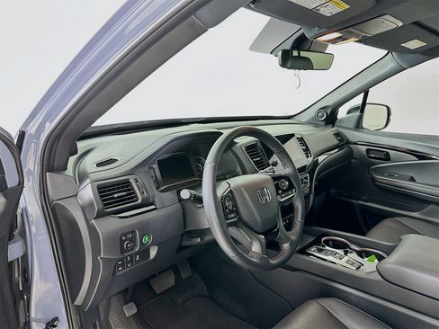 Used 2024 Honda Passport Black Edition image 10