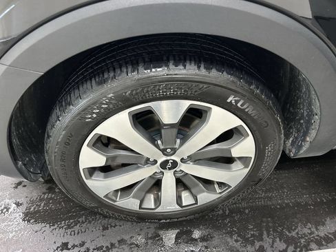 Used 2022 Kia Telluride EX w/ EX Premium Package AWD/4WD image 8