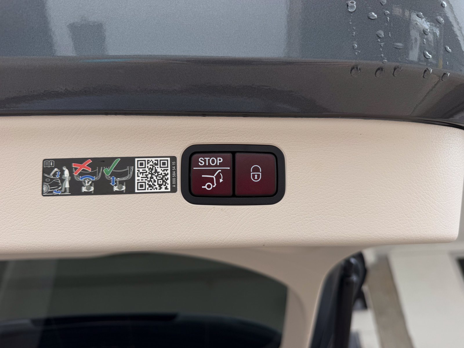 Used 2023 Mercedes-Benz EQS 580 4MATIC SUV image 18
