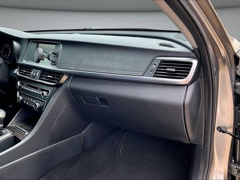 Used 2017 Kia Optima EX FWD image 25