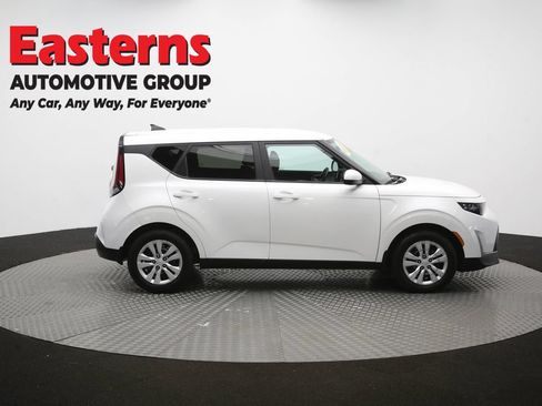 Used 2023 Kia Soul LX FWD image 43
