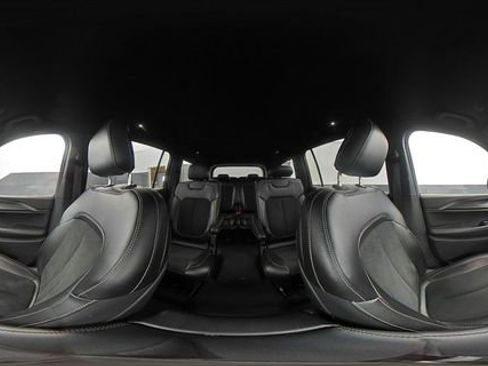 Used 2023 Jeep Grand Cherokee L Laredo image 45