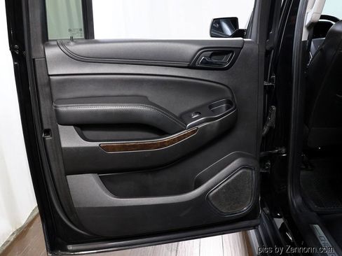 Used 2020 Chevrolet Suburban LT AWD/4WD image 27