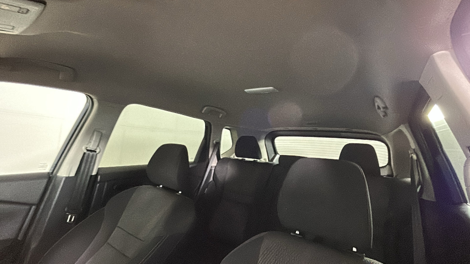 Used 2025 Nissan Rogue SV FWD image 15