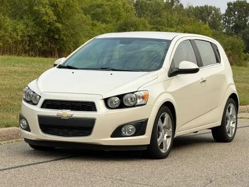 Used 2013 Chevrolet Sonic LTZ FWD image 6