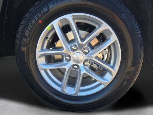 New 2025 Jeep Grand Cherokee Laredo X image 27