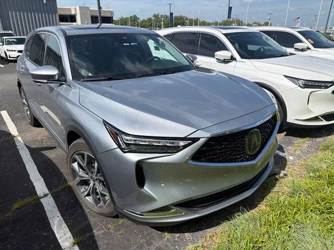 Used 2023 Acura MDX SH-AWD w/ Technology Package image 2
