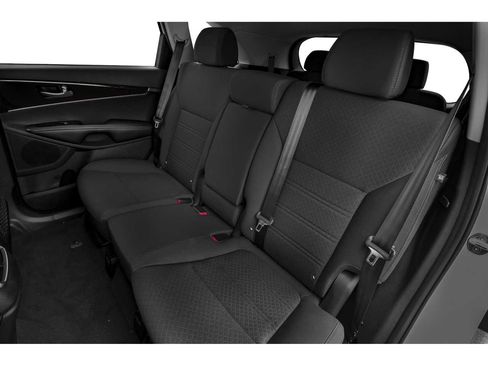 Used 2020 Kia Sorento LX image 9