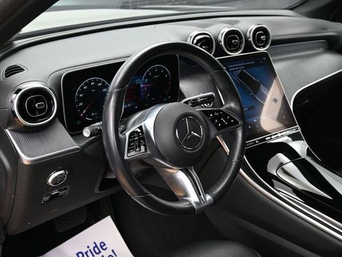 Used 2024 Mercedes-Benz GLC 300 4MATIC image 18