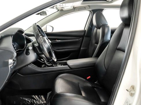 Used 2021 MAZDA MAZDA3 s image 3