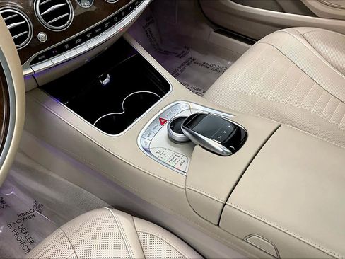Used 2016 Mercedes-Benz S 550 Sedan image 17