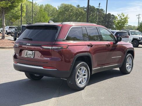 New 2026 Jeep Grand Cherokee Laredo image 12